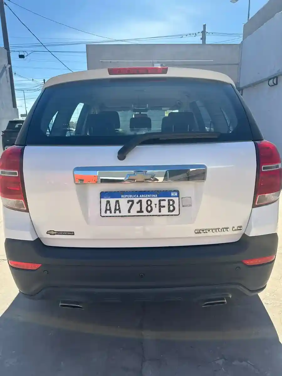 Chevrolet Captiva 2.4 Ls Mt Fwd 167Cv 2016 - foto 4