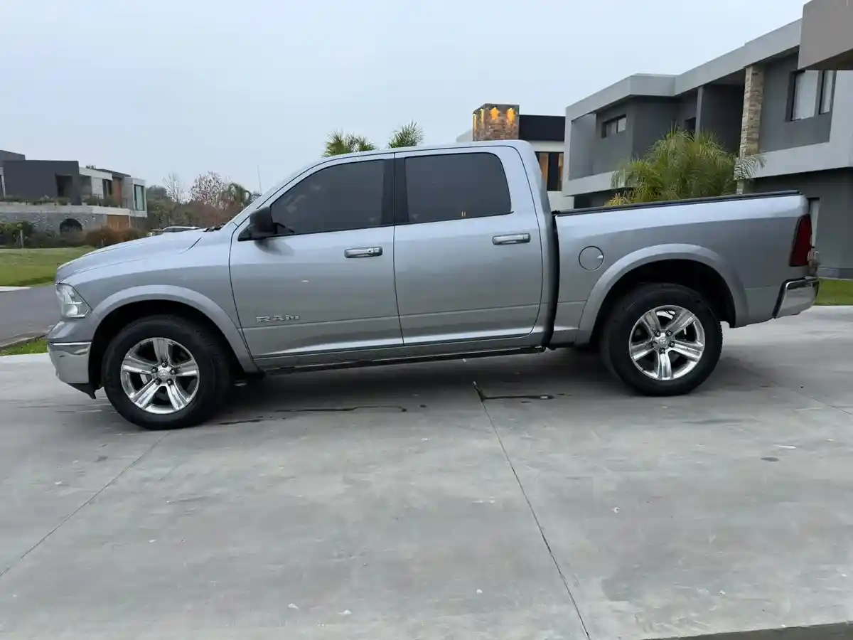 Ram 1500 5.7 Laramie Atx V8 2020 - foto 4