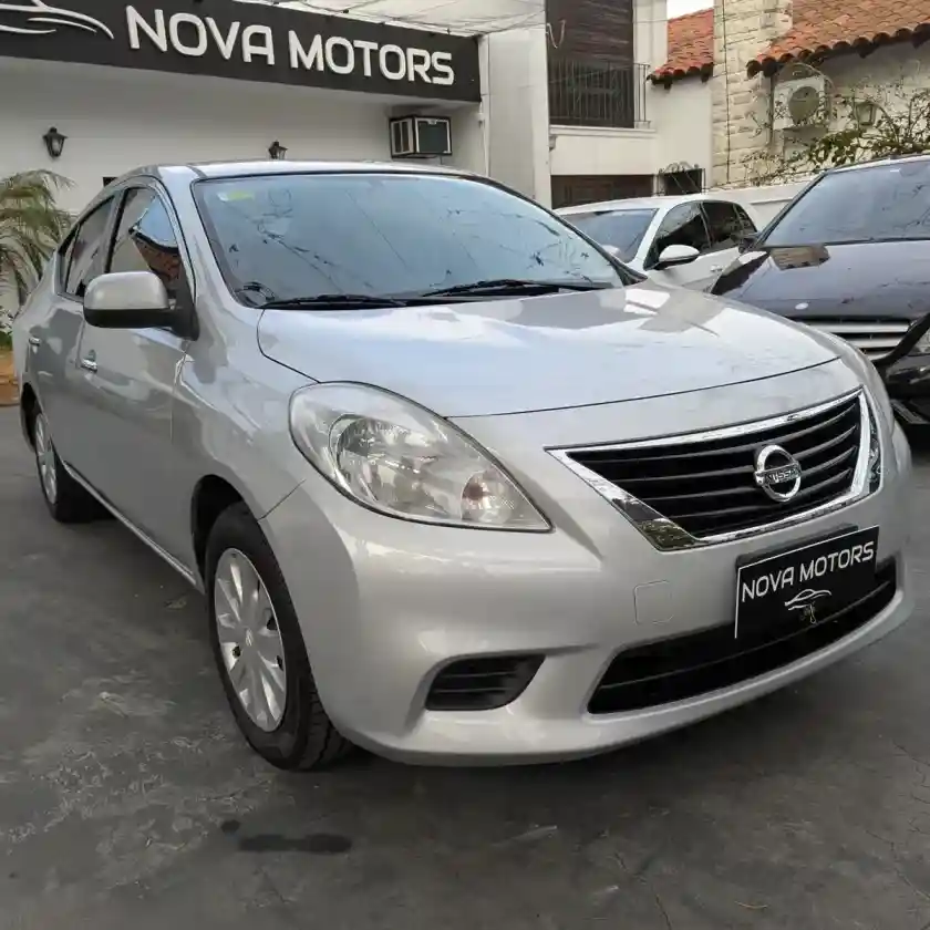 Nissan Versa 1.6 Visia Mt 2014 - foto 1