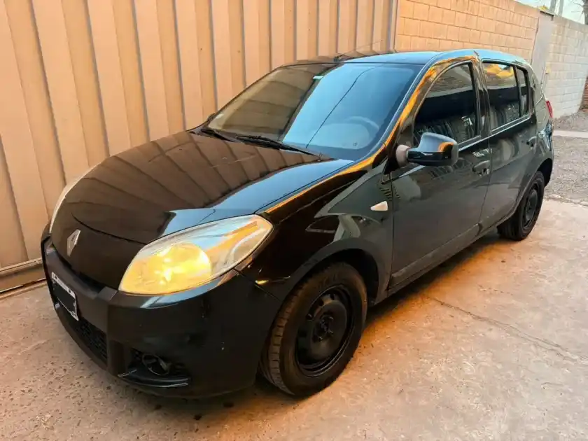 Renault Sandero 1.6 Confort 105Cv 2011 - foto 1