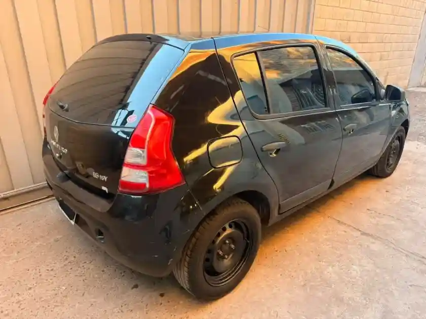 Renault Sandero 1.6 Confort 105Cv 2011 - foto 4