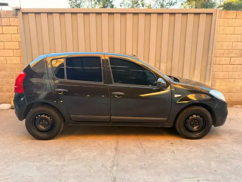 Renault Sandero 1.6 Confort 105Cv 2011 - foto 5