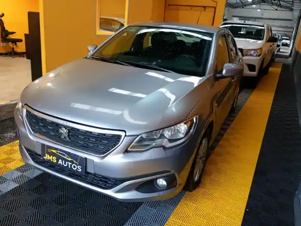 Peugeot 301 1.6 Allure 2019 - foto 1