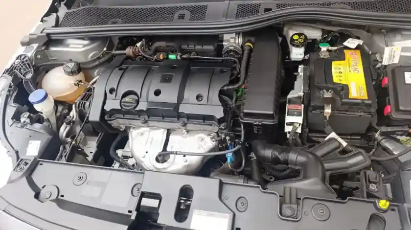 Peugeot 208 1.6 Active 2022 - foto 5