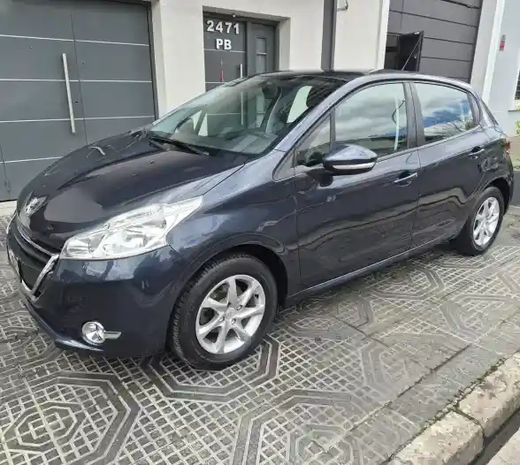 Peugeot 208 1.5 Allure 2014 - foto 1