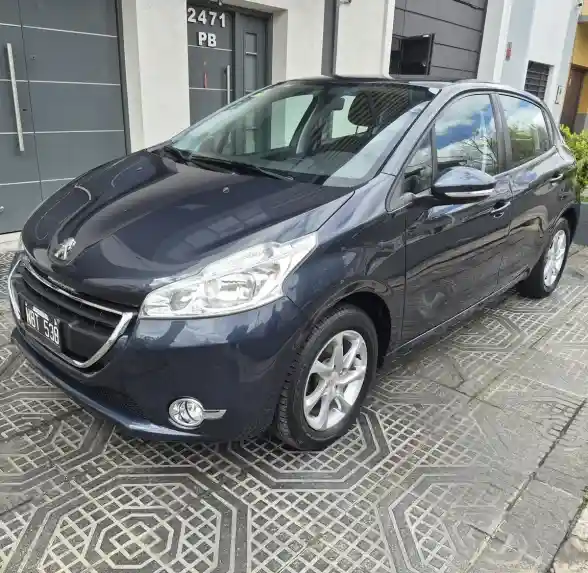 Peugeot 208 1.5 Allure 2014 - foto 3