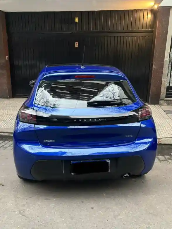 Peugeot 208 1.6 Allure Pack 2023 - foto 2