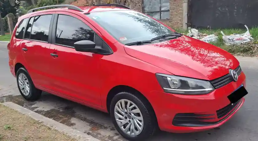 Volkswagen Suran 1.6 Comfortline 101Cv 2018 - foto 1
