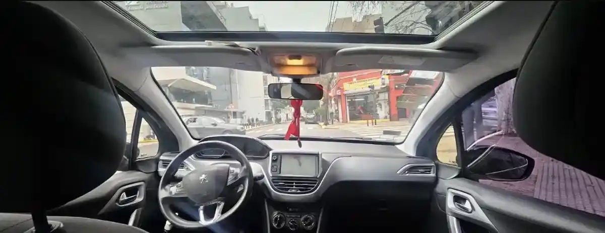 Peugeot 208 1.6 Allure Touchscreen 2016 - foto 3