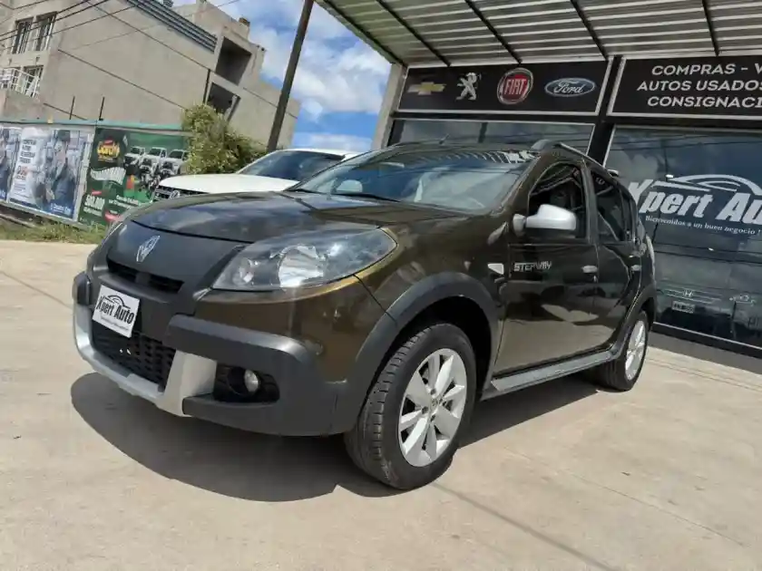 Renault Sandero Stepway 1.6 Expression 105Cv 2013 - foto 1