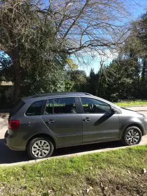 Volkswagen Suran 1.6 Trendline 11B 2014 - foto 4