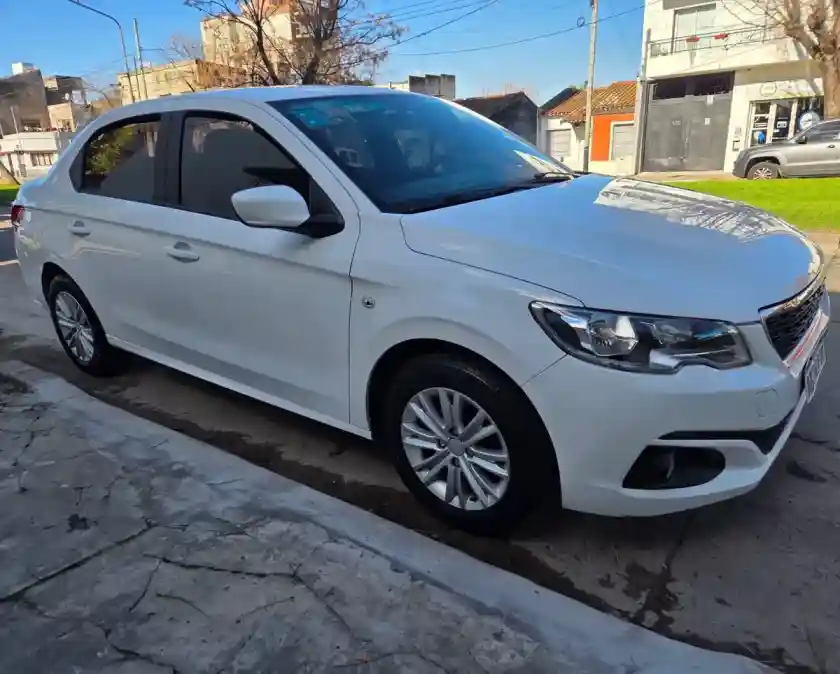 Peugeot 301 1.6 Allure 2018 - foto 1