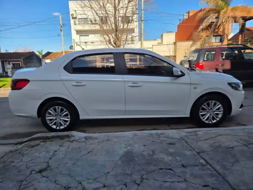 Peugeot 301 1.6 Allure 2018 - foto 5