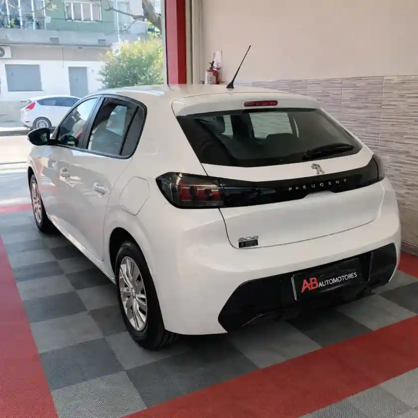 Peugeot 208 1.6 Like Pack 2021 - foto 5
