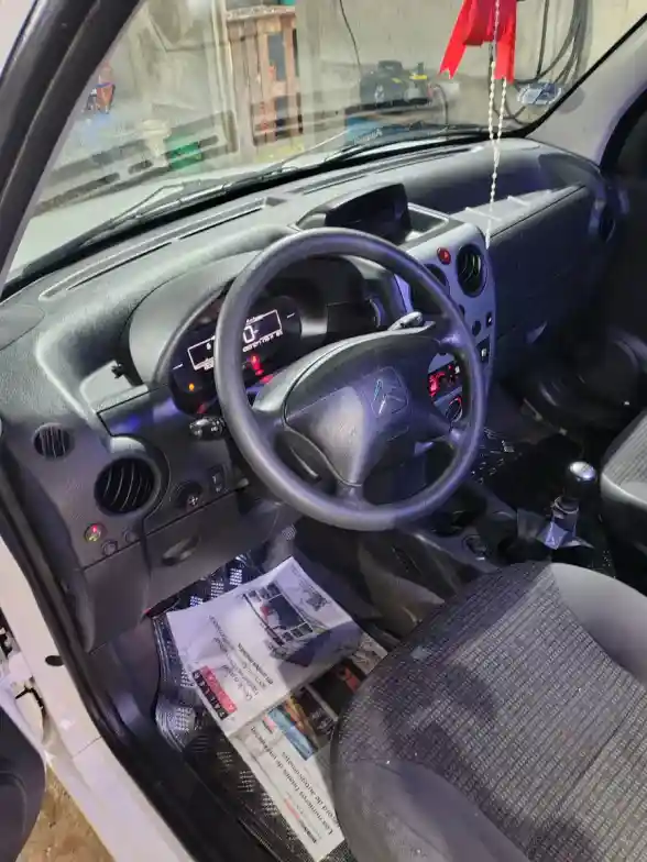 Citroën Berlingo Furgon 1.6 Hdi 92 Bussines Mixto 2023 - foto 2