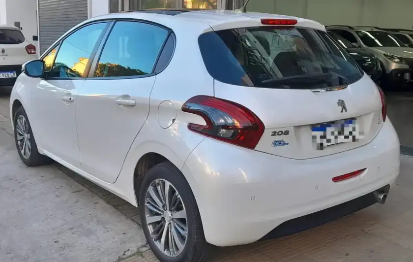 Peugeot 208 1.6 Allure 2017 - foto 4