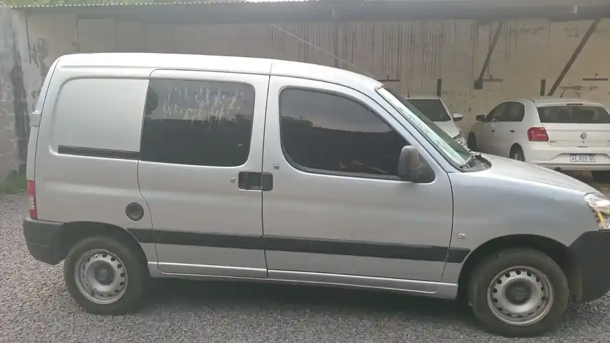 Citroën Berlingo Furgon 1.6 Hdi 92Cv Am53 2013 - foto 4