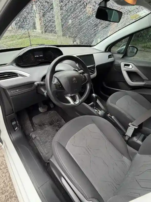 Peugeot 208 1.6 Allure Nav Tiptronic 2016 - foto 5