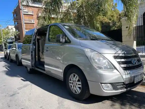 Hyundai H1 2.5 Premium 1 170Cv Automática 2018 - foto 1