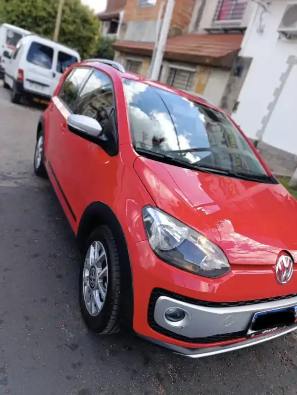 Volkswagen Up! 1.0 Cross Up! 2017 - foto 1