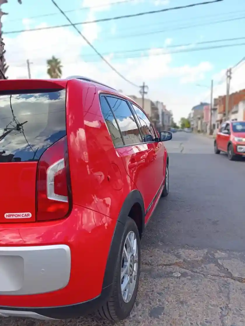 Volkswagen Up! 1.0 Cross Up! 2017 - foto 4