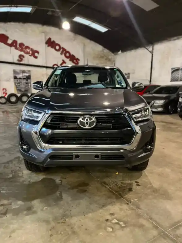 Toyota Hilux Pick-Up 2.8 Cd Srv 204Cv 4X4 At 2023 - foto 2