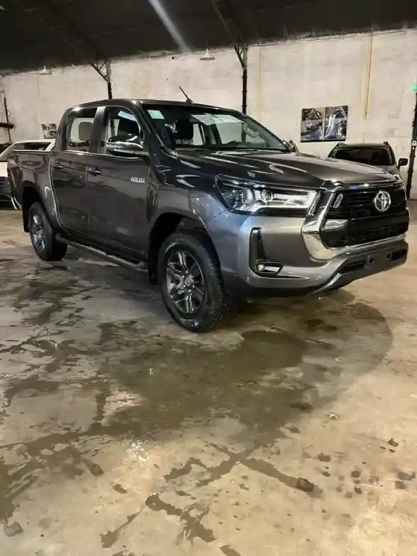Toyota Hilux Pick-Up 2.8 Cd Srv 204Cv 4X4 At 2023 - foto 3
