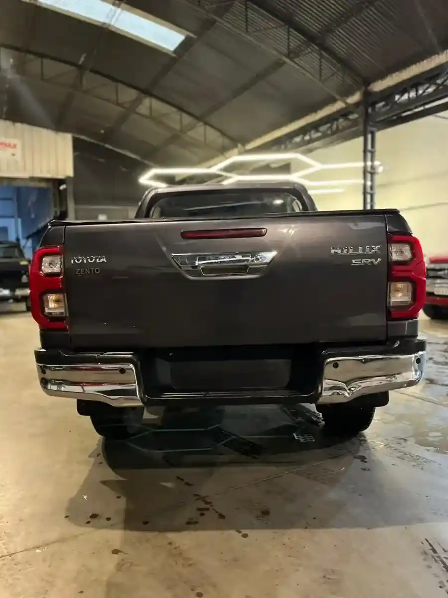 Toyota Hilux Pick-Up 2.8 Cd Srv 204Cv 4X4 At 2023 - foto 5