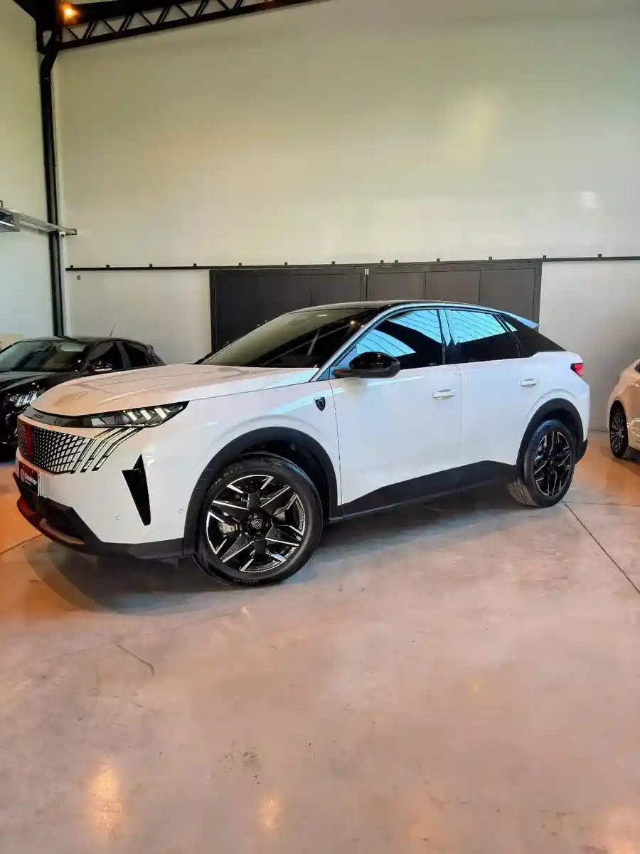 Peugeot 3008 1.6 Gt Pack 165Cv 2025 - foto 2