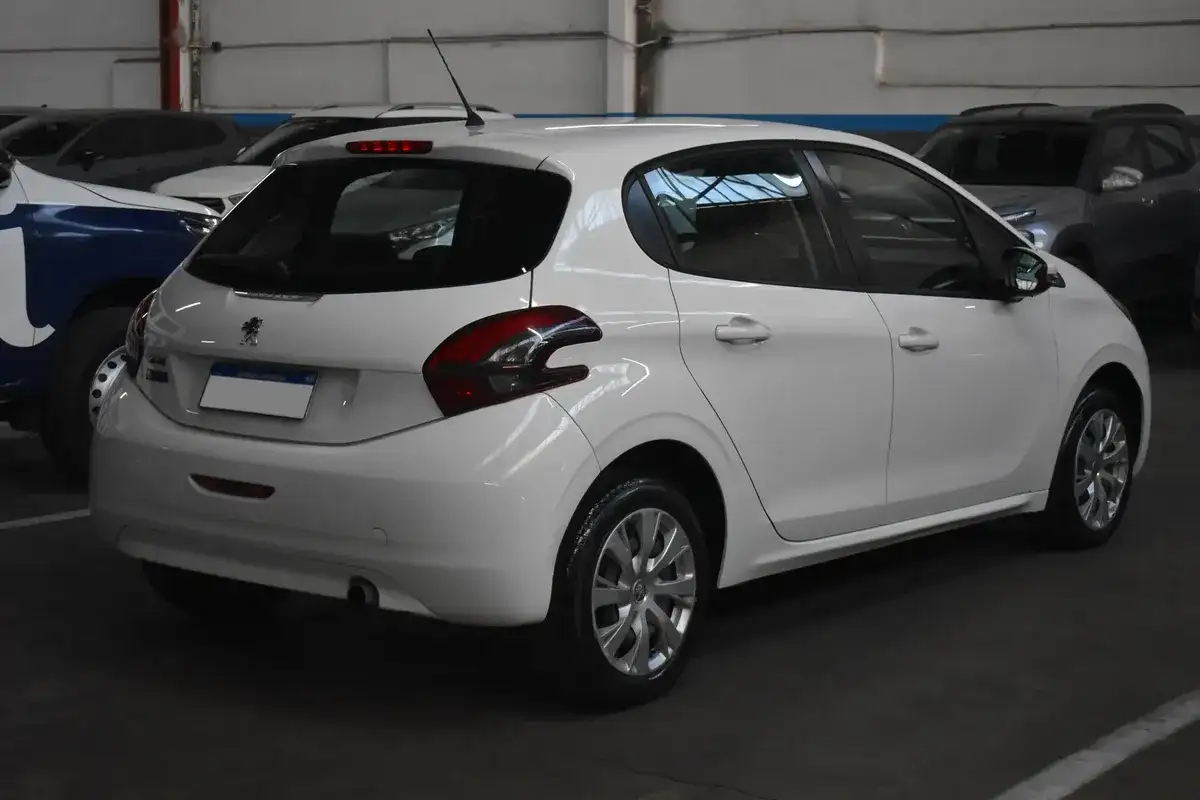 Peugeot 208 1.6 Active 2020 - foto 5