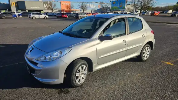 Peugeot 207 1.4 Sedan Active 75Cv 2015 - foto 1