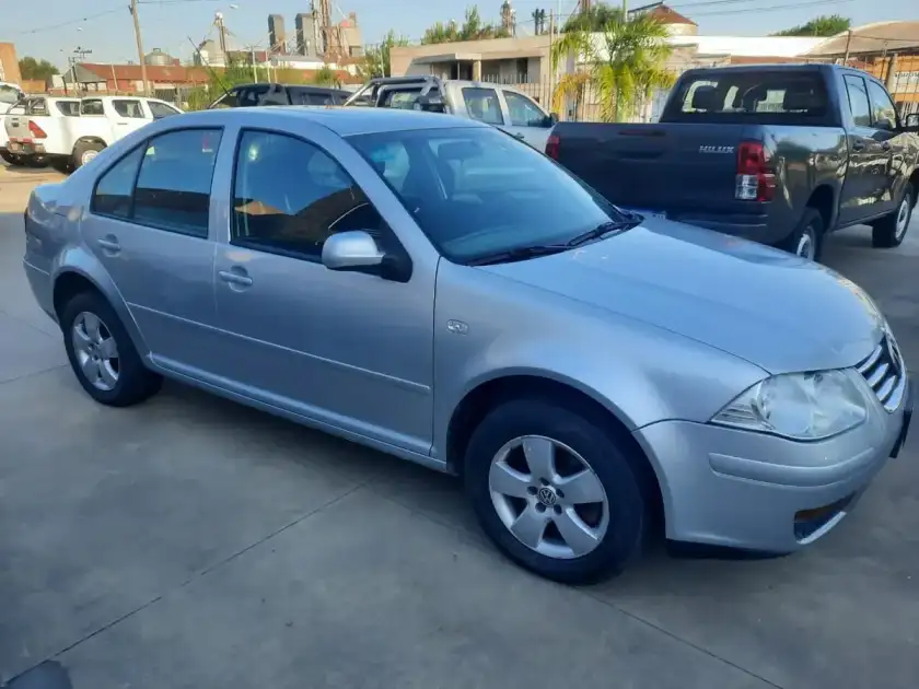 Volkswagen Bora 2.0 Trendline 115Cv Tiptronic 2012 - foto 1