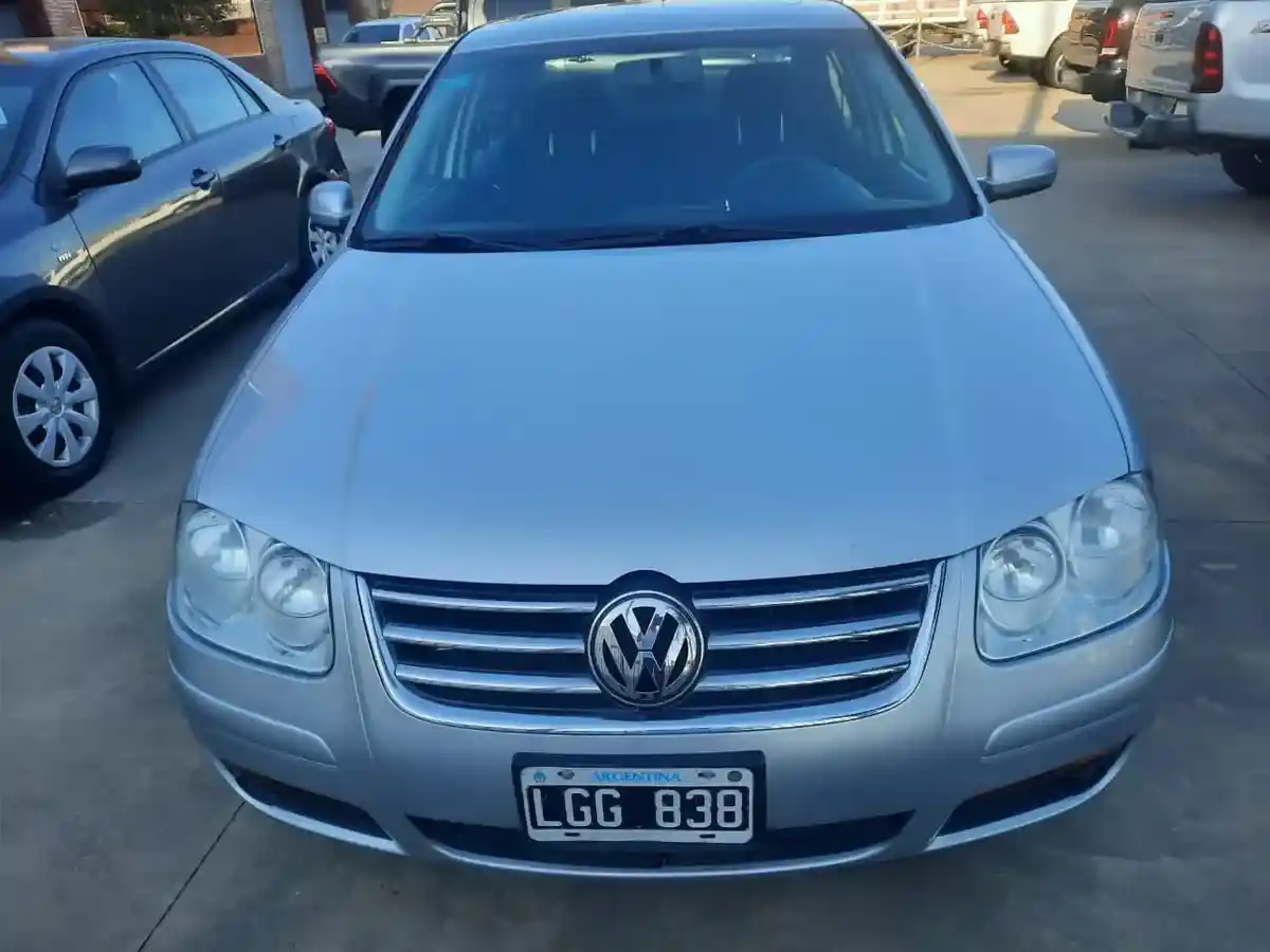 Volkswagen Bora 2.0 Trendline 115Cv Tiptronic 2012 - foto 4