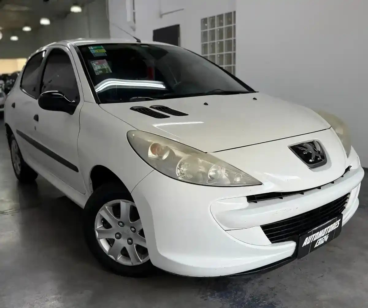 Peugeot 207 Compact 1.4 Active 75Cv 2013 - foto 4