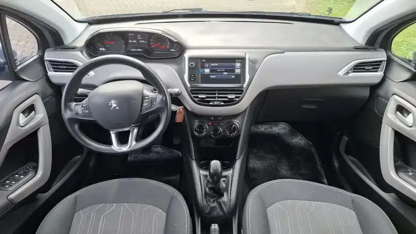 Peugeot 208 1.5 Allure Touch Smeg 2017 - foto 5