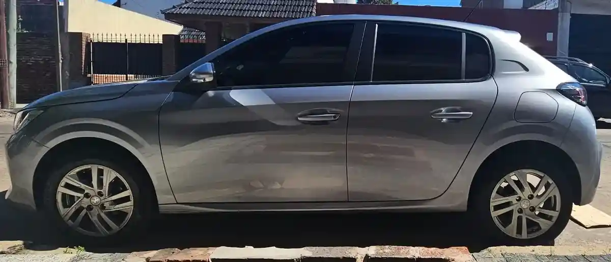Peugeot 208 1.6 Active Am23.5 2022 - foto 4