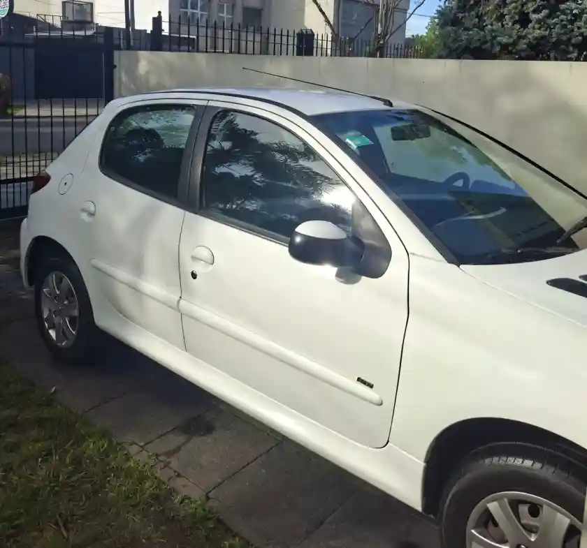 Peugeot 207 1.4 Allure Hdi 70Cv 2016 - foto 3