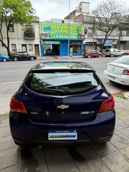 Chevrolet Onix 1.4 Ltz 98Cv 2018 - foto 5