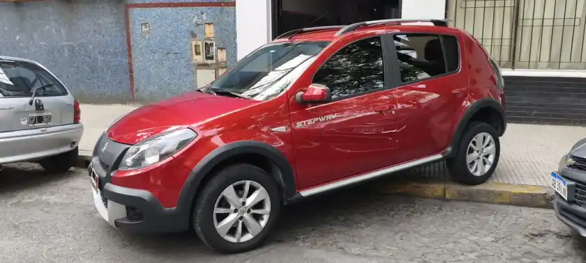 Renault Sandero Stepway 1.6 Privilege Nav 105Cv 2013 - foto 2