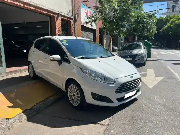 Ford Fiesta Kinetic 1.6 Se Powershift 120Cv 2017 - foto 1