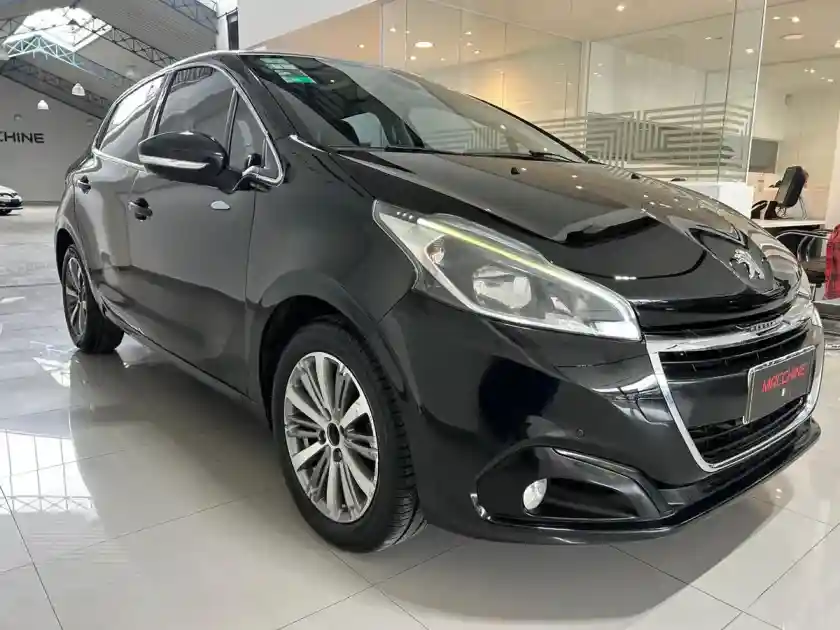 Peugeot 208 1.6 Feline Tiptronic 2018 - foto 5