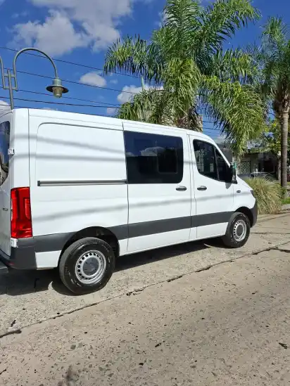 Mercedes-Benz Sprinter 311 Mixta 2023 - foto 1