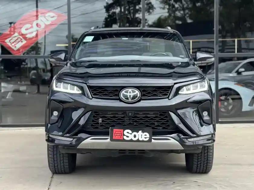 Toyota Sw4 2.8 Tdi Diamond 4X4 6At 7As 2024 - foto 3