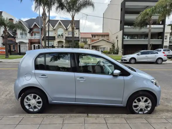 Volkswagen Up! 1.0 High Up! 75Cv 5 P 2016 - foto 4