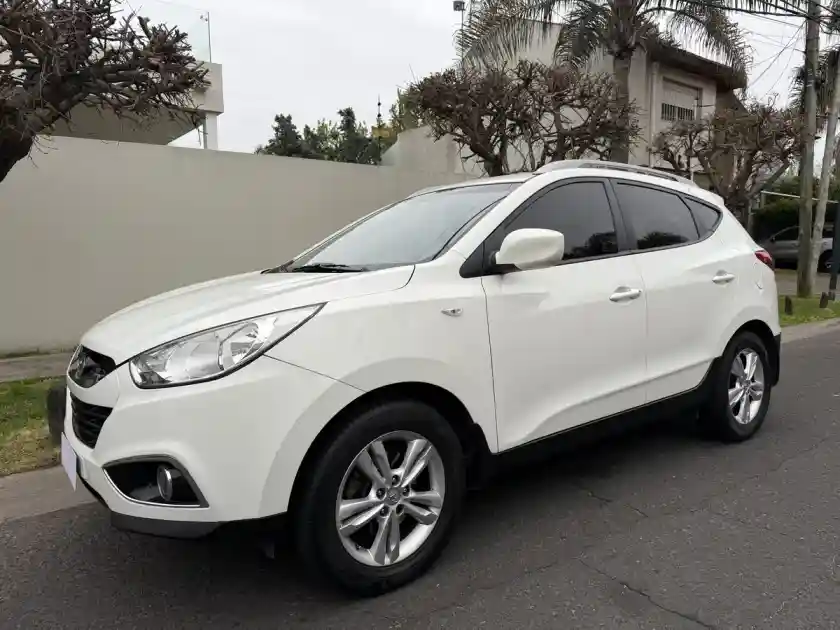 Hyundai Tucson 2.0 Gl 6At 2Wd 2013 - foto 1