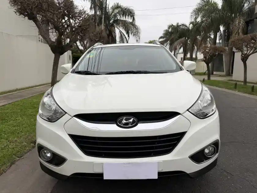 Hyundai Tucson 2.0 Gl 6At 2Wd 2013 - foto 2