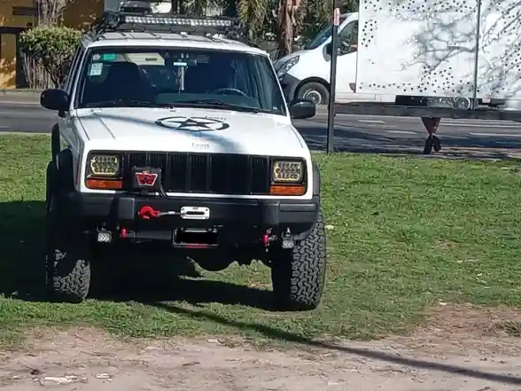 Jeep Cherokee 4.0 Sport 1999 - foto 4
