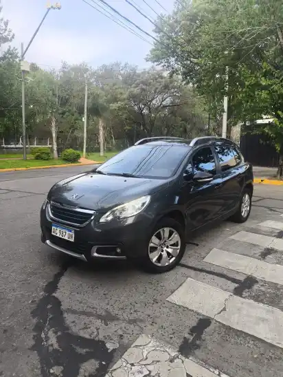 Peugeot 2008 1.6 Allure 2018 - foto 1