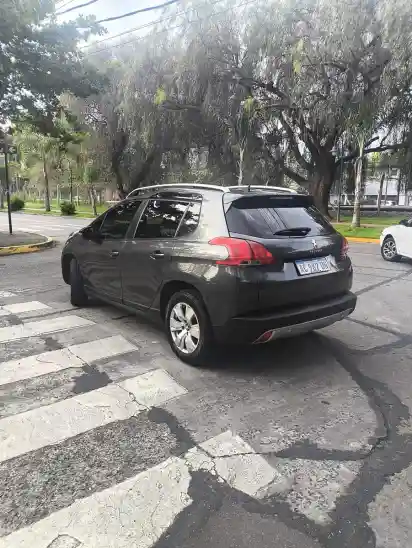 Peugeot 2008 1.6 Allure 2018 - foto 3