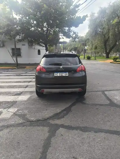 Peugeot 2008 1.6 Allure 2018 - foto 4